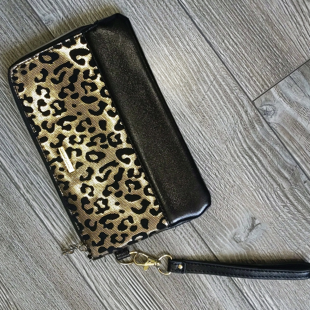 🦋Juicy Couture🦋Gold and Black Leopard Wristlet Clutch